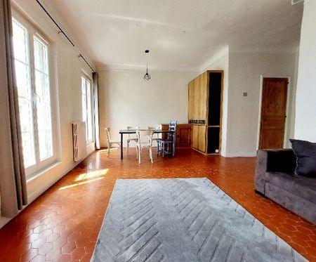 Appartement 2 pièces 56m2 MARSEILLE 2EME 826 euros - Photo 3