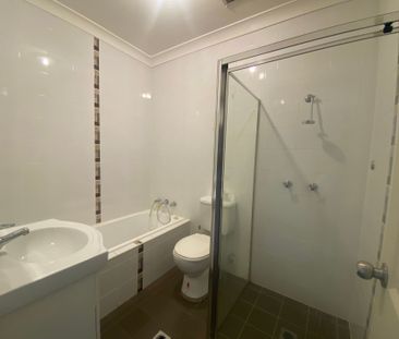 Modern 2-Bedroom Apartment in Prime Location - Photo 3