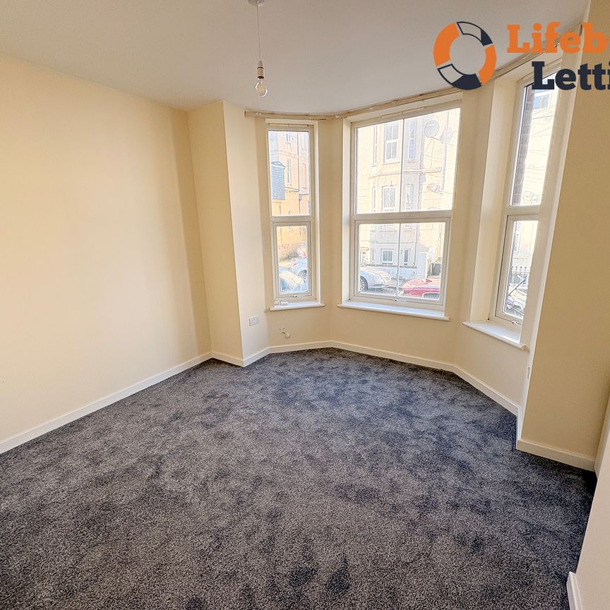 Victoria Grove, Folkestone - Photo 1