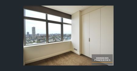 Iconic Harbor Luxury in the Heart of Sydney - Photo 3