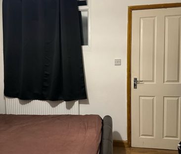 Room in a Shared House, Macdonald Road, E17 - Photo 3