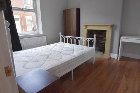 3 bedroom house to rent - Photo 2