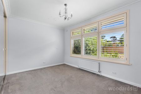 A Luxurious Entertainer - Photo 4