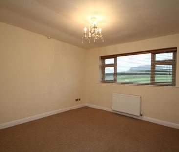 2 bedroom detached house to rent - Photo 3