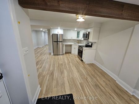 For Lease - 3331 Whilabout Terrace, Oakville, Ontario - Photo 2