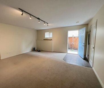 June 1: 2 bedroom, 1 bath walkout suite – Upper Mission - Photo 2