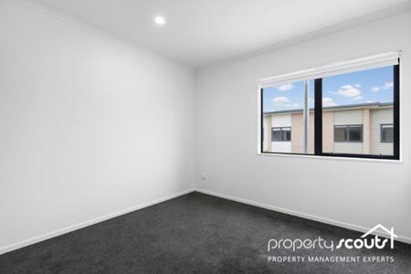 3 Bedroom in Mangere - Photo 3