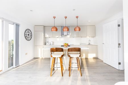 2 Bed Flat, Grand Union Heights, HA0 - Photo 5