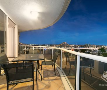 ARGUABLY THE CBDs FINEST RIVERFRONT COMPLEX 2 Bedroom Furnished - Photo 6