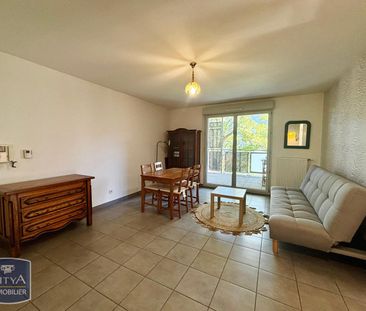 Location Appartement 2 pièces 42m² ST PRIEST 69800 - Photo 2