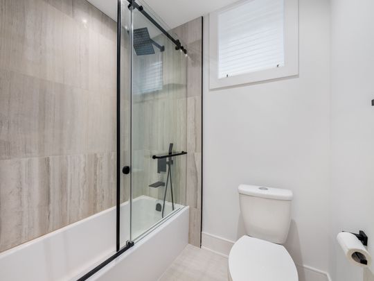 For Lease - 1242 Killarney Beach Road Unit# Lower, Innisfil, Ontario - Photo 1