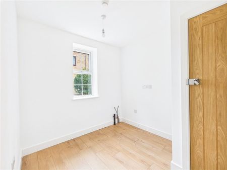 House share to rent - Photo 2