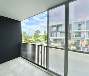 Near New Tri-Level Energy Efficient Home - Photo 2