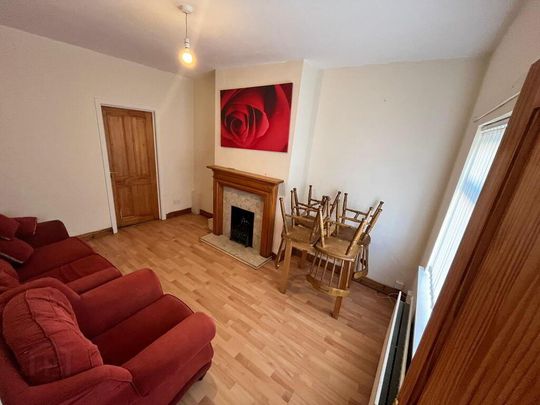 294 Donegal Avenue, Belfast, BT12 6LU - Photo 1