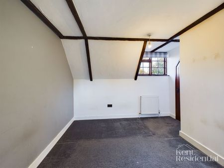 4 bed to rent in Seymour Road, Gillingham, ME8 - Photo 5