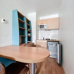 Location Appartement 1 pièce 22m² LA ROCHE SUR YON 85000 - Photo 2