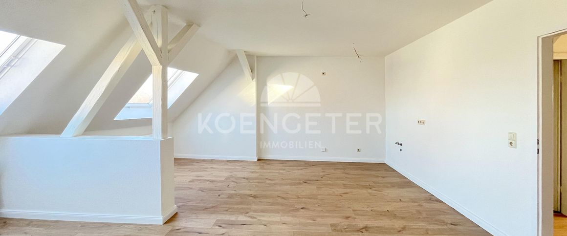 NEU: Gemütliche Dachgeschosswohnung in Leutzsch! - Photo 1