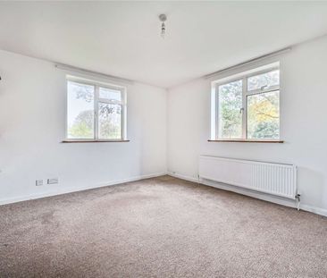 A charming four bedroom home in on the edge of Whitchurch. *Please ... - Photo 4