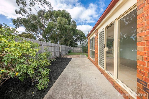 MODERN FAMILY HOME CLOSE TO ALL AMENTIES - Photo 1