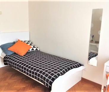 Via Castelfidardo, Florence, Tuscany 50137 - Foto 3