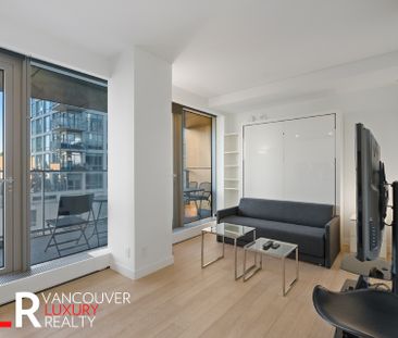 Condo in Downtown Vancouver, BC - Photo 3