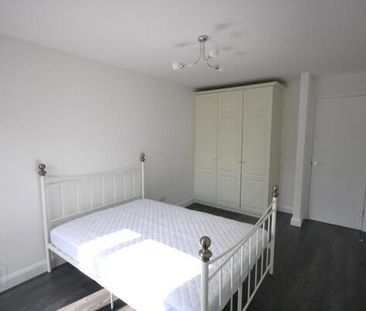25 City Gate, Sussex Place, Belfast, BT2 8LN - Photo 2