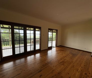 Peaceful Acreage Living with Stunning Hinterland Views � Just 5 Min... - Photo 1