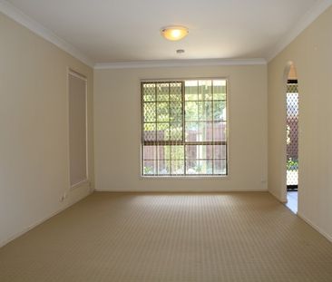 74 GARRO STREET, Sunnybank Hills QLD 4109 - House For Rent | Domain - Photo 2