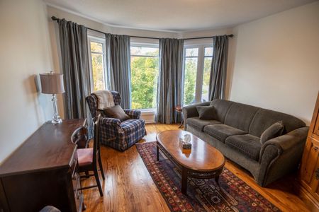 For Lease - 4 Wellsmere Court, Meadowlands - Crestview and Area, Ontario - Photo 3