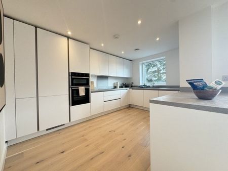 Falmouth, Falmouth, TR11 - Photo 3