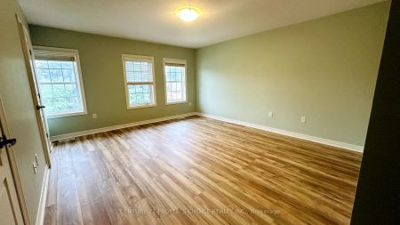 Condo Townhouse For Lease | X8458882 - Photo 5