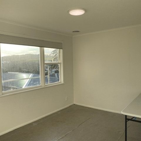 23B Diane Grove, Paparangi - Photo 1