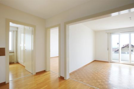 Magnifique appartement situé au 1er étage avec vue sur le lac et les Alpes - Photo 3