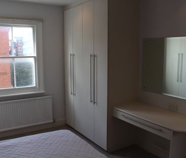 1 Bed Flat, Vereker Road, W14 - Photo 4