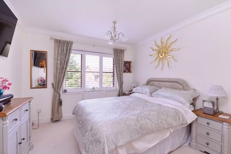 Enton Lane Enton, Godalming - 2 bedrooms Property for lettings - Seymours - Photo 2