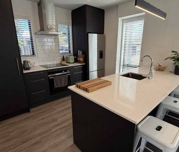 Modern Comfort in a Convenient City-Fringe Location - Photo 2