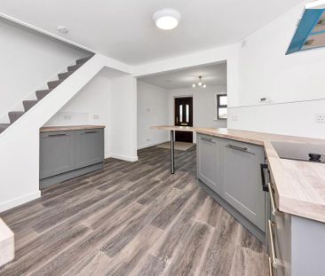 2 bedroom terraced house to rent - Photo 3