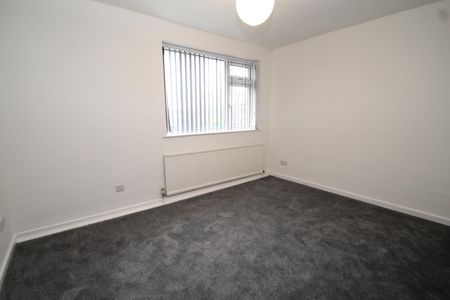 3 bedroom detached house to rent - Photo 2