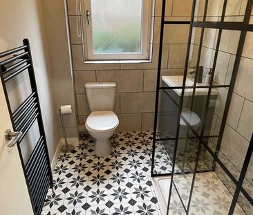 1 Bed Flat, West Winnelstrae, EH5 - Photo 2