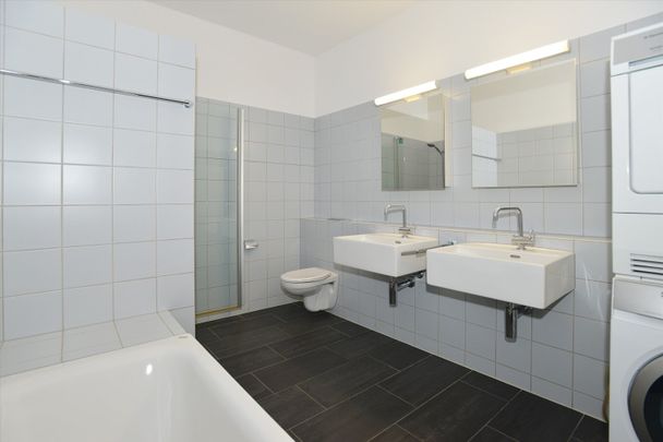 "Träumen Sie nicht schon lange von einer Wohnung mit Sitzplatz?" - Photo 1