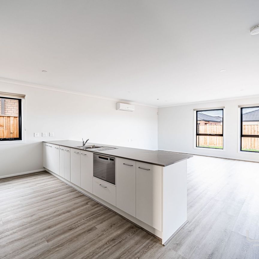 Accessible Living Meets Modern Comfort - Photo 1