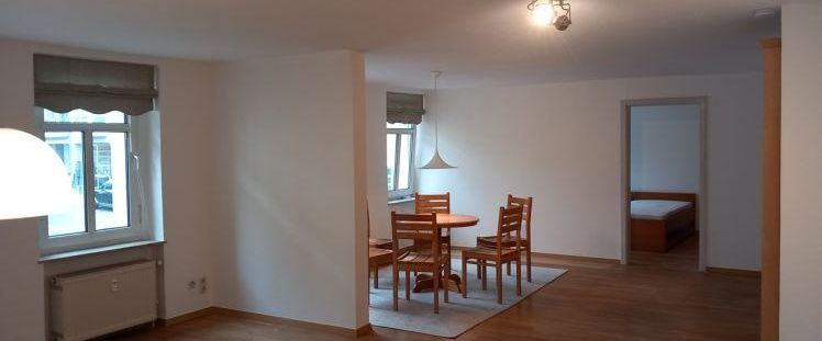 sanierte 2-Zimmer Wohnung in einem sehr gepflegten Mehrfamilienhaus in zentraler Lage, ab sofort!! - Foto 1