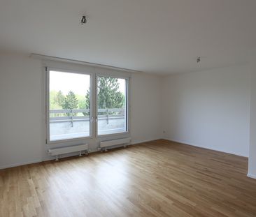 Sonnige 3,5-Zimmer-Dachwohnung Nähe der Langen Erlen - Photo 4