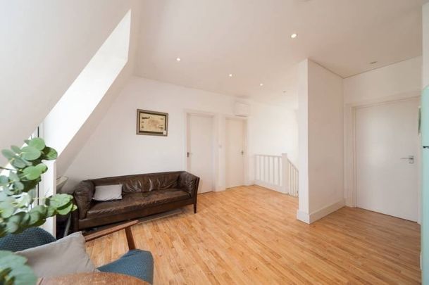 3 Bed Flat, Brixton, SE24 - Photo 1