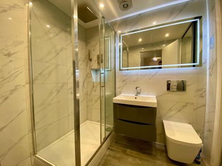 2 bedroom flat to rent - Photo 2