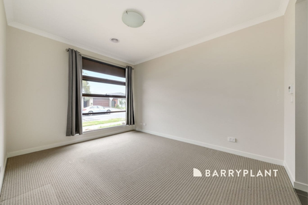 Family Comfort and Convenience in a Prime Location - Photo 4