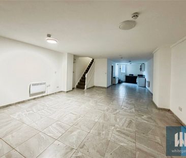 Cross Church Street, Town Centre, Huddersfield, HD1 - Photo 1