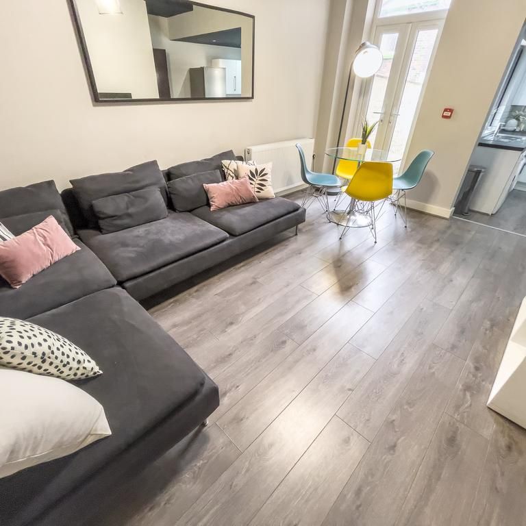 1 bedroom in a house share to rent - Photo 1