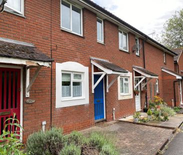 2 Bedroom House - Flaxfield Court, Basingstoke - Photo 3