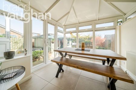 3 bedroom semi-detached house to rent - Photo 5